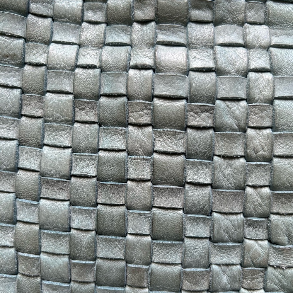 Woven Leather Tote Bag - Picture 6 of 7